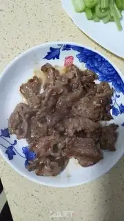 Make Jiangxi little fried meat step 4