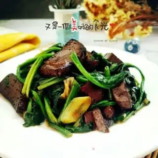 Make Spinach fried pig blood step 8