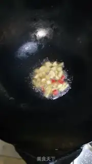 Make Jiangxi little fried meat step 5