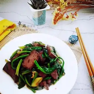 Make Spinach fried pig blood step 11
