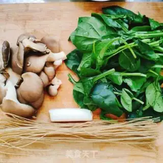 Make Mushroom spinach powder step 0