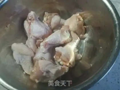 Make The salted meat is made of chicken wings step 1