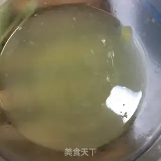 Make Burdened eggs and celery soup step 1