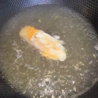 Make Burdened eggs and celery soup step 4