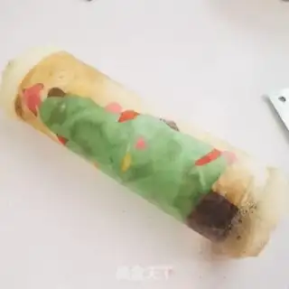 Make Christmas cake roll step 16