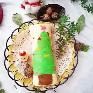 Make Christmas cake roll step 18