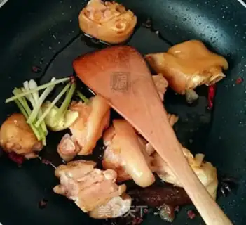 Make Roasted pig hoof step 4