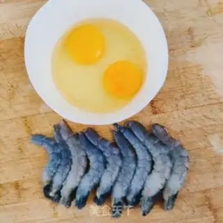 Make Shrimp omelet step 1