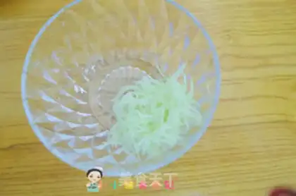 Make Cracker eggcake step 1