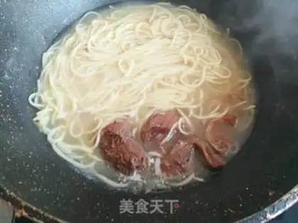 Make Sucking on the oxen noodles step 4