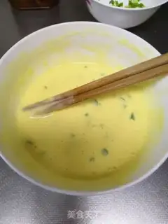 Make Onion egg burrito step 4