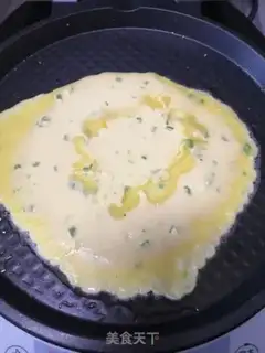 Make Onion egg burrito step 5