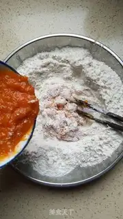 Make Double-coloured buns step 1
