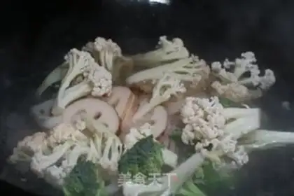 Make Spicy dry pot step 1