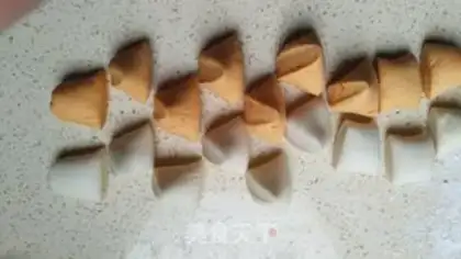 Make Double-coloured buns step 6