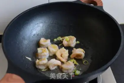 Make Celery and shrimp step 4
