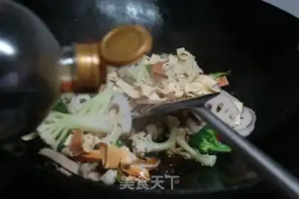Make Spicy dry pot step 5