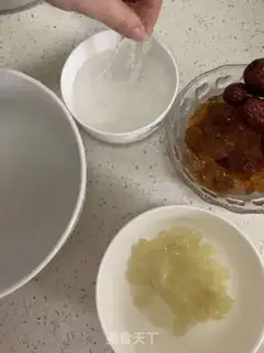 Make Peach soap horns, twig step 1