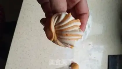 Make Double-coloured buns step 13