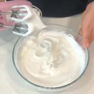 Make Christmas cake rolls step 6