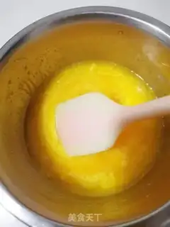Make Pumpkin roll step 1