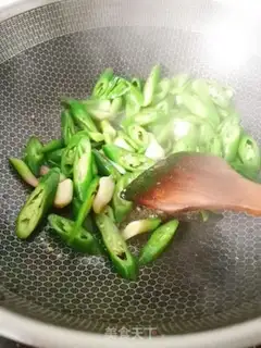 Make Pyramids of garlic step 5