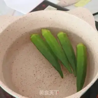Make Autumn thick egg burns step 1