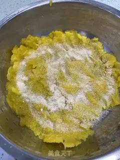 Make Pig bean bag step 2