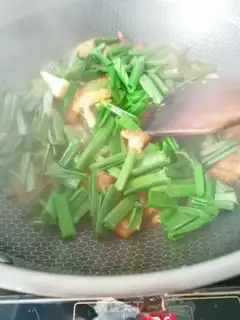 Make Pyramids of garlic step 8
