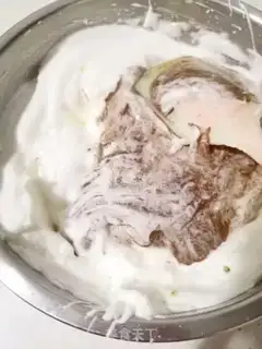 Make Pumpkin roll step 9