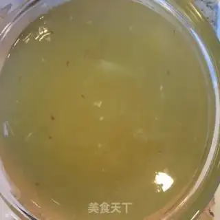 Make Old Duck Mountain medicine soup step 1
