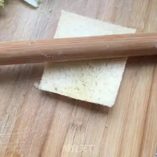 Make Banana mashed toast step 1