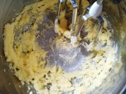 Make White makes cookies step 4