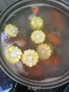 Make Mountain medicine, carrot corn ribs soup step 5
