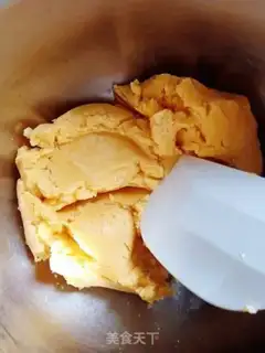 Make White makes cookies step 6