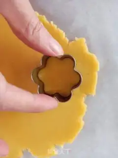 Make White makes cookies step 8