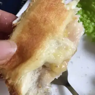 Make Banana mashed toast step 17