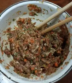 Make White carrots and roses step 1