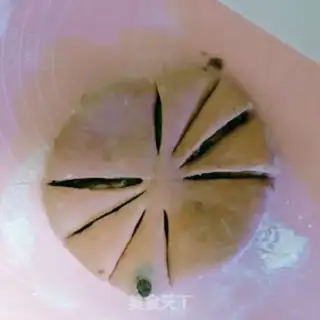 Make Christmas snow bread step 4
