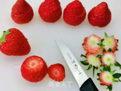 Make Strawberry Snowman step 2