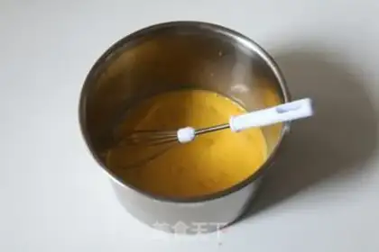 Make Christmas velvet roll step 2