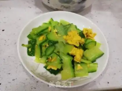 Make cucumber fried eggs step 7