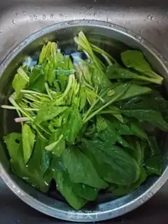 Make The spinach wreath step 0