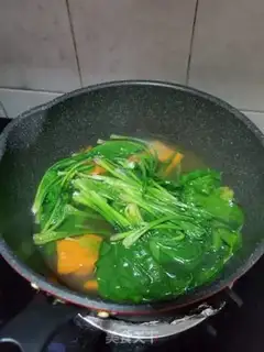 Make The spinach wreath step 2
