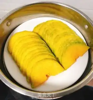 Make Pumpkin roll step 2
