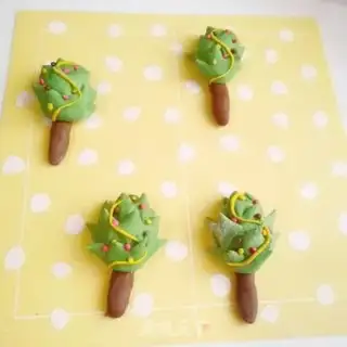 Make Christmas buns step 9
