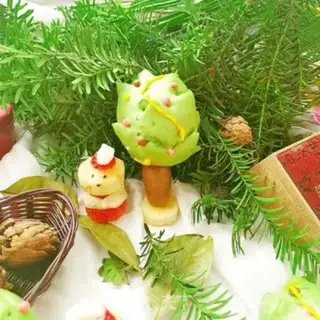 Make Christmas buns step 11
