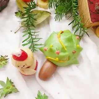 Make Christmas buns step 14