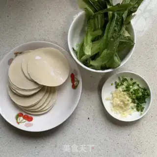 Make The dumplings, the oil, the noodles step 0