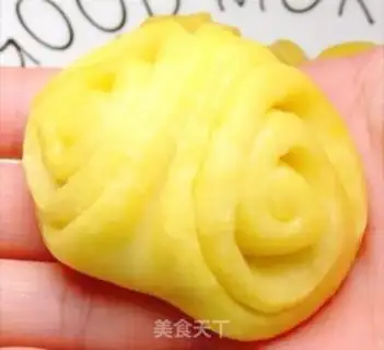 Make Pumpkin roll step 11